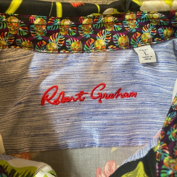 Robert Graham Hawaiian Shirt - Picture 5 of 9